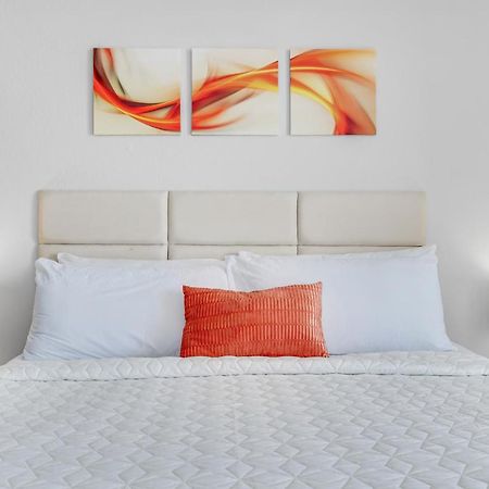 Beachfront Romantic Studio Escape W Perfect View 1212 Миртл-Бич Экстерьер фото